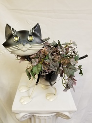 Metal Painted Kitty Planter 