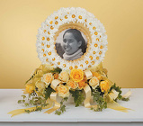 Daisy Wreath Photo Memorial 